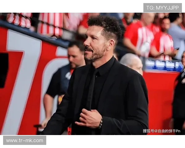 足球巨星持枪事件引发热议 体育界震惊社交媒体广泛讨论